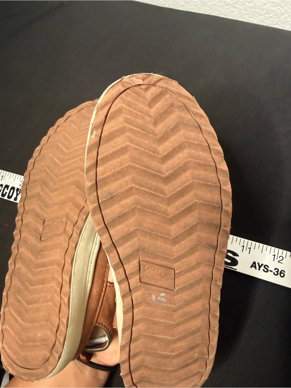 OshKosh B'gosh Brown Leather Fisherman Sandal boys size 12m